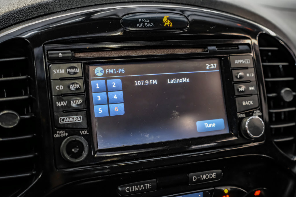Used 2015 Nissan Juke SL AWD/4WD image 28