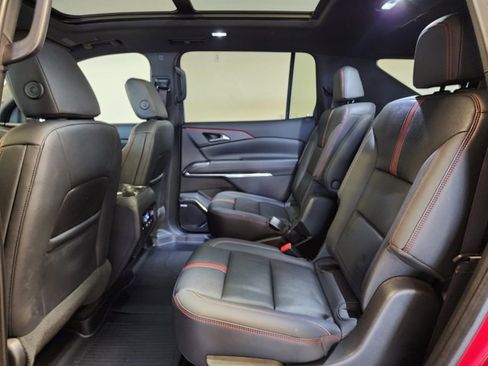 Certified 2025 Chevrolet Traverse RS w/ LPO, Floor Liner Package image 15