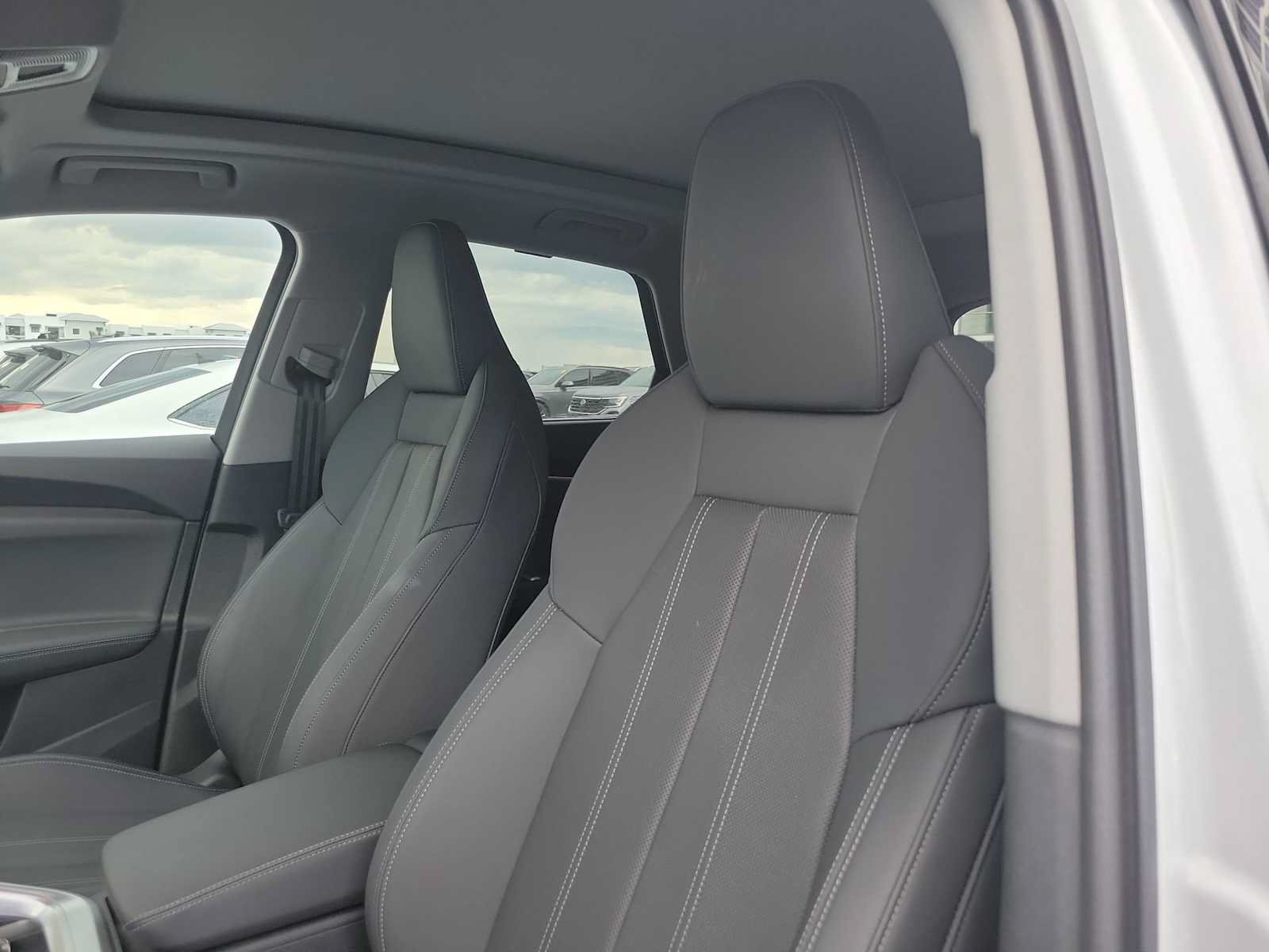 Certified 2025 Audi Q5 Premium Plus w/ Premium Plus AWD/4WD image 14