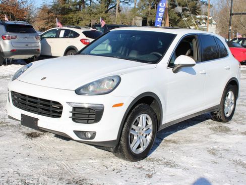 Used 2016 Porsche Cayenne image 2
