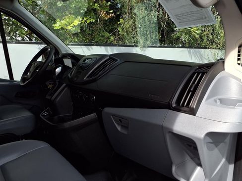Used 2018 Ford Transit 150 XL image 21