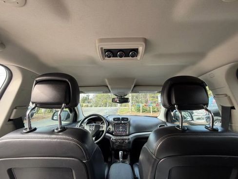 Used 2015 Dodge Journey Crossroad w/ Flexible Seating Group image 16