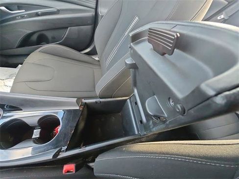 Certified 2023 Hyundai Elantra SEL w/ Convenience Package image 29