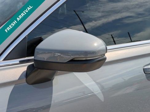 Used 2024 Honda CR-V EX-L image 12