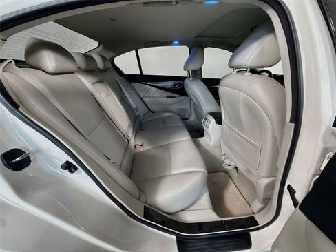 Used 2017 INFINITI Q50 3.0t Premium w/ Cargo Package (L95) RWD image 5