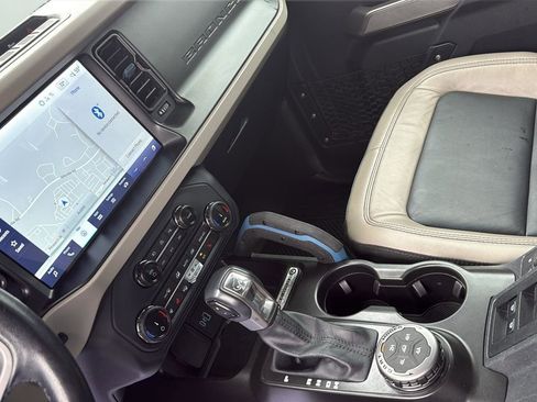 Used 2022 Ford Bronco Wildtrak image 21