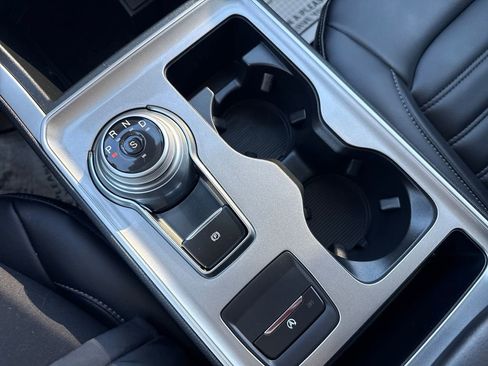 Used 2024 Ford Edge SEL w/ Convenience Package image 37