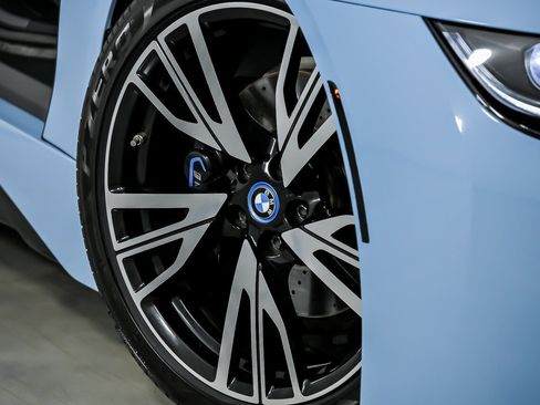 Used 2015 BMW i8 AWD/4WD image 4
