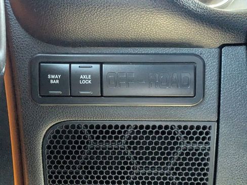 Used 2013 Jeep Wrangler Unlimited Rubicon w/ Connectivity Group AWD/4WD image 19