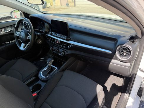 Used 2023 Kia Forte LXS FWD image 16