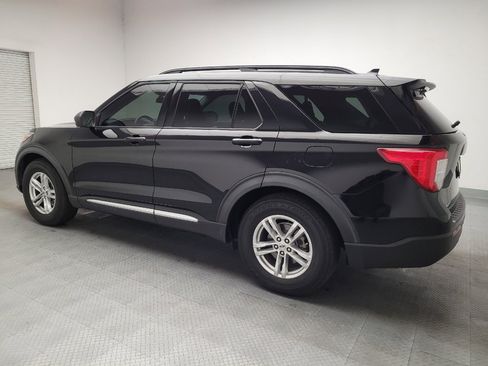 Used 2020 Ford Explorer XLT RWD image 3