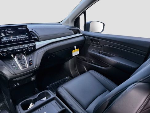 Certified 2026 Honda Odyssey EX-L image 19