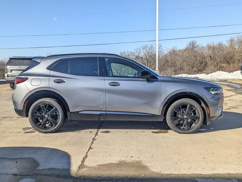 Used 2022 Buick Envision Essence w/ Sport Touring Package image 6