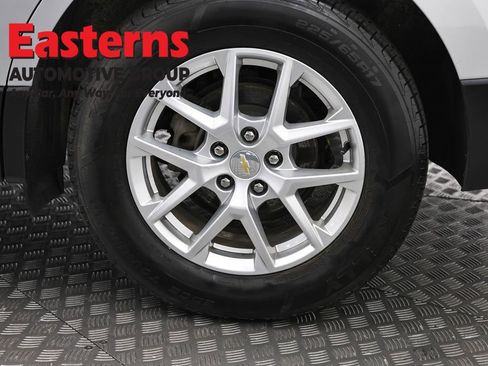 Used 2022 Chevrolet Equinox LS image 34