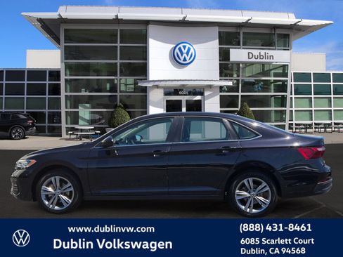 Certified 2024 Volkswagen Jetta SE FWD image 7