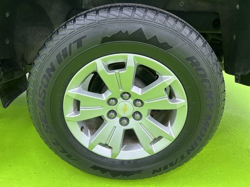 Used 2017 Chevrolet Colorado LT w/ LT Convenience Package RWD image 15