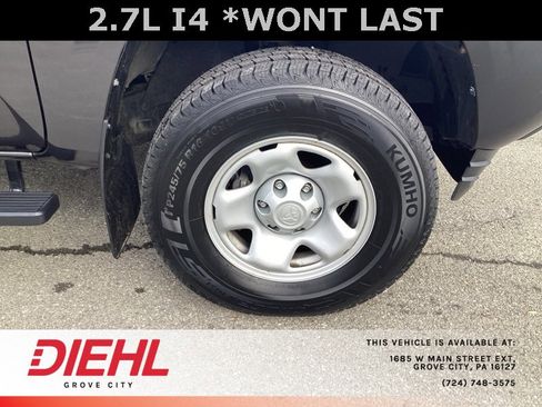 Used 2022 Toyota Tacoma SR image 9