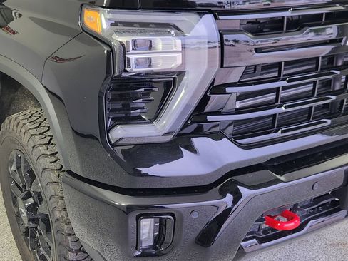 New 2026 Chevrolet Silverado 2500 LT w/ Trail Boss Package AWD/4WD image 9
