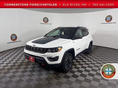 Used 2018 Jeep Compass Trailhawk w/ Leather Interior Group AWD/4WD image 1
