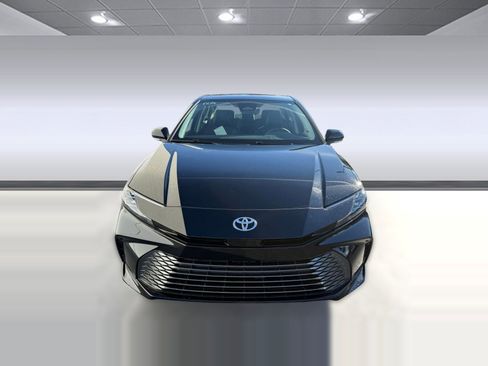 New 2026 Toyota Camry Hybrid AWD/4WD image 7