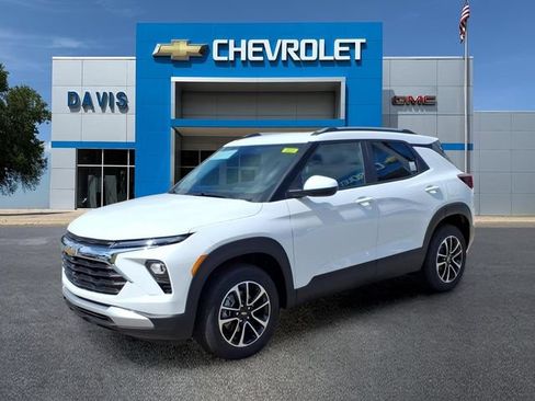 New 2026 Chevrolet TrailBlazer LT w/ Convenience Package AWD/4WD image 7