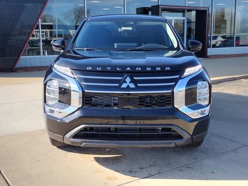 New 2026 Mitsubishi Outlander ES AWD/4WD image 12