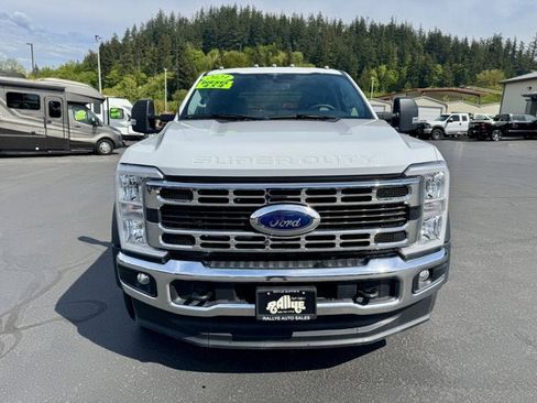 Used 2023 Ford F450 XLT w/ XLT Value Package AWD/4WD image 2