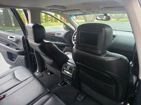 Used 2014 Nissan Pathfinder Platinum w/ Platinum Premium Package image 22