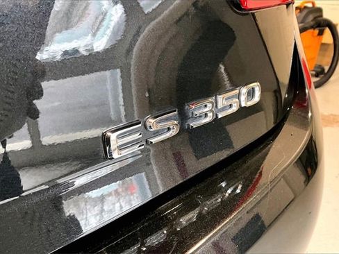 Used 2017 Lexus ES 350 w/ Luxury Package image 24