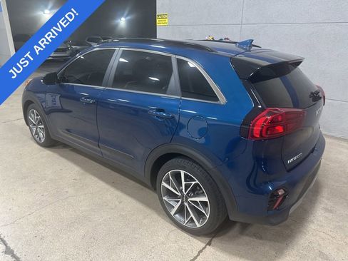 Used 2022 Kia Niro Touring Special Edition image 4