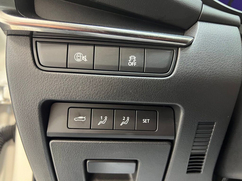 Used 2025 MAZDA MAZDA3 s FWD image 18