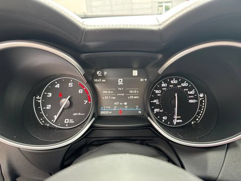 Used 2023 Alfa Romeo Stelvio Veloce AWD/4WD image 41