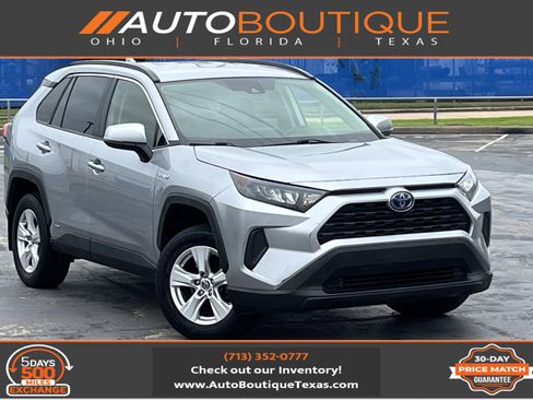 Used 2019 Toyota RAV4 LE w/ Carpet Mat Package AWD/4WD image 1