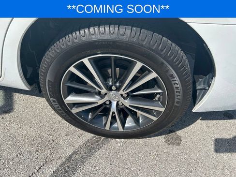 Used 2016 Toyota Corolla LE FWD image 18