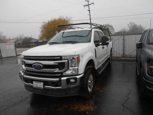 Used 2020 Ford F250 XLT w/ XLT Value Package image 3