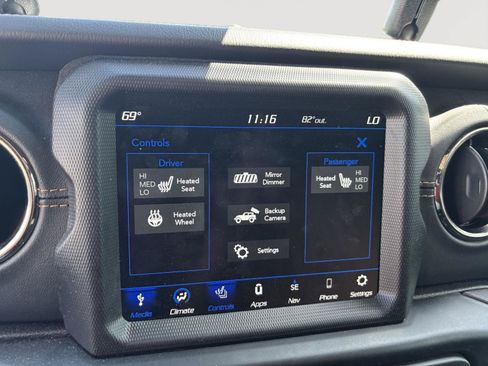 Used 2022 Jeep Wrangler Unlimited Sahara AWD/4WD image 13