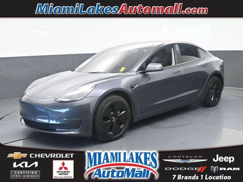 Used 2023 Tesla Model 3 Standard Range RWD image 1