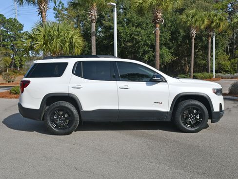 Used 2022 GMC Acadia AT4 w/ Technology Package image 2