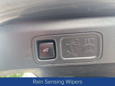 Used 2023 Ford Expedition Limited RWD image 31