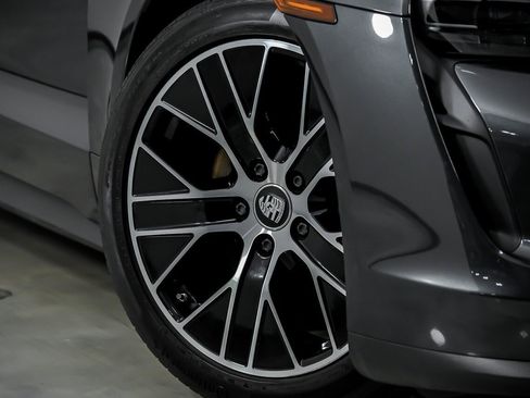 Used 2021 Porsche Taycan RWD image 4