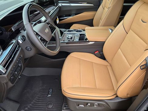 New 2026 Cadillac Escalade ESV Luxury image 11