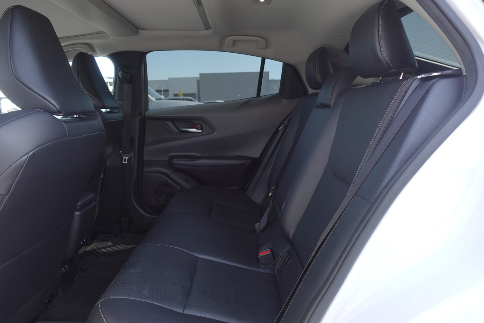 Used 2023 Toyota Prius Limited w/ Limited Premium Package FWD image 12