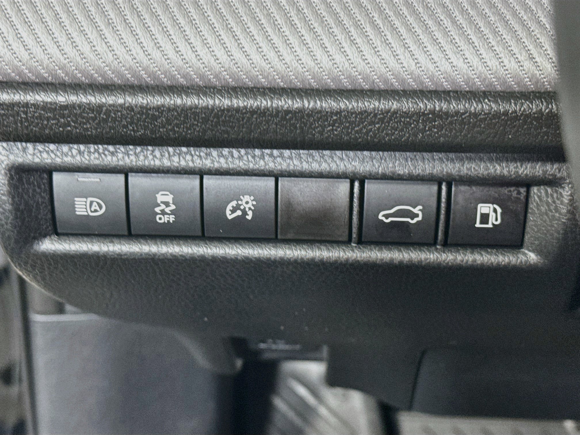 Certified 2025 Toyota Camry SE w/ Convenience Package FWD image 10