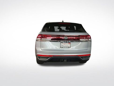 Used 2024 Volkswagen Atlas Cross Sport SE FWD image 8
