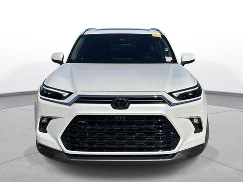 Certified 2025 Toyota Grand Highlander AWD image 3