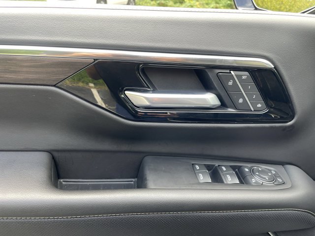 Certified 2025 Chevrolet Tahoe Premier AWD/4WD image 15
