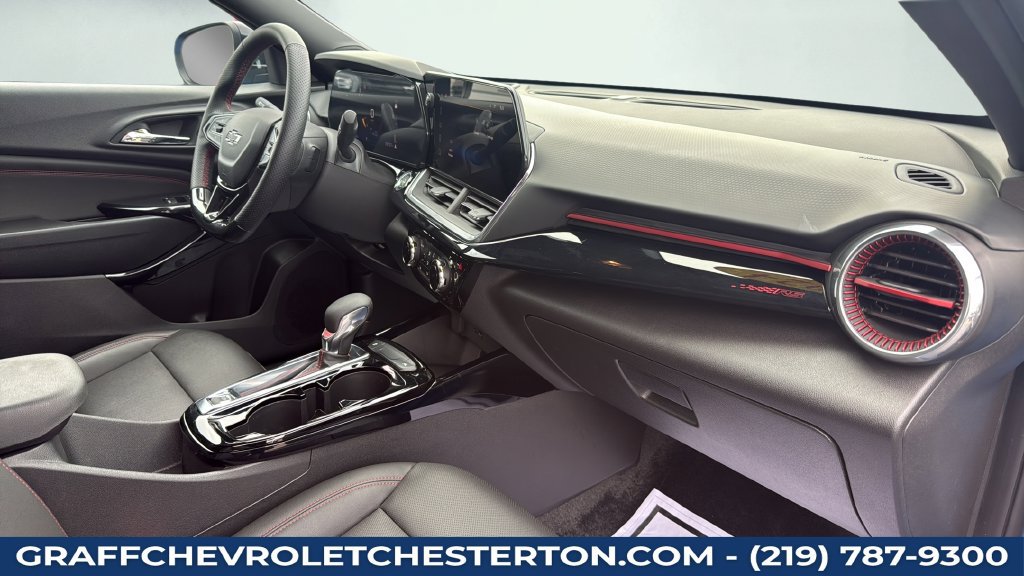 Used 2024 Chevrolet Trax RS w/ Driver Confidence Package FWD image 34