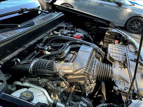 Used 2025 Ford Maverick XL w/ Equipment Group 102A AWD/4WD image 32