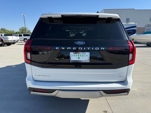 Used 2025 Ford Expedition Max Platinum AWD/4WD image 4
