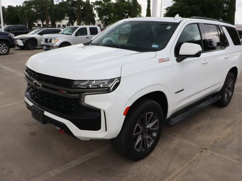Used 2021 Chevrolet Tahoe Z71 w/ Z71 Signature Package AWD/4WD image 6